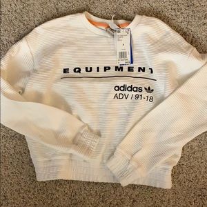 Semi cropped super trendy Sweatshirt